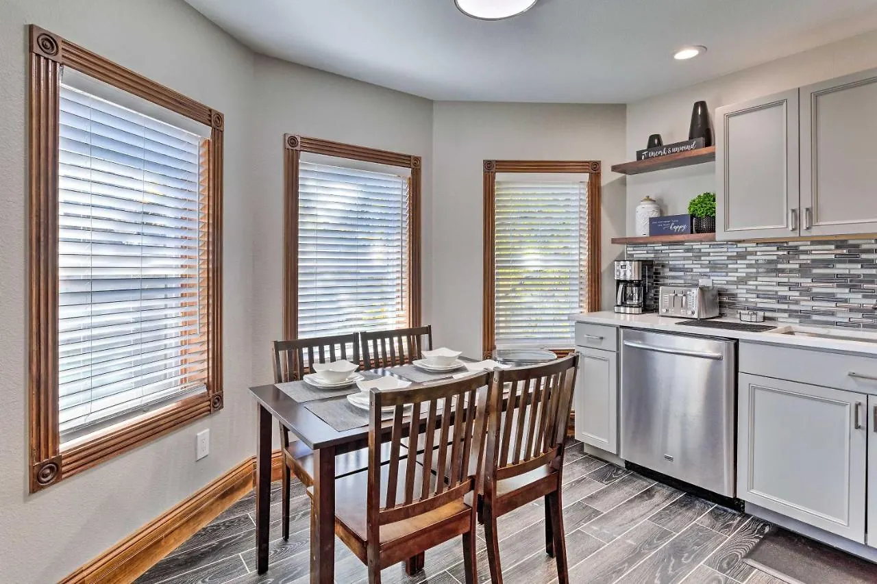 Holiday home Denver Capitol Hill Townhome With Fenced Yard! United States