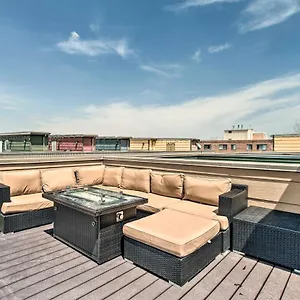  Holiday home Abode With Rooftop Deck And Views