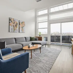  Holiday home On Cloud 9 - Curated Lifestyle Loft - Zuni Lofts