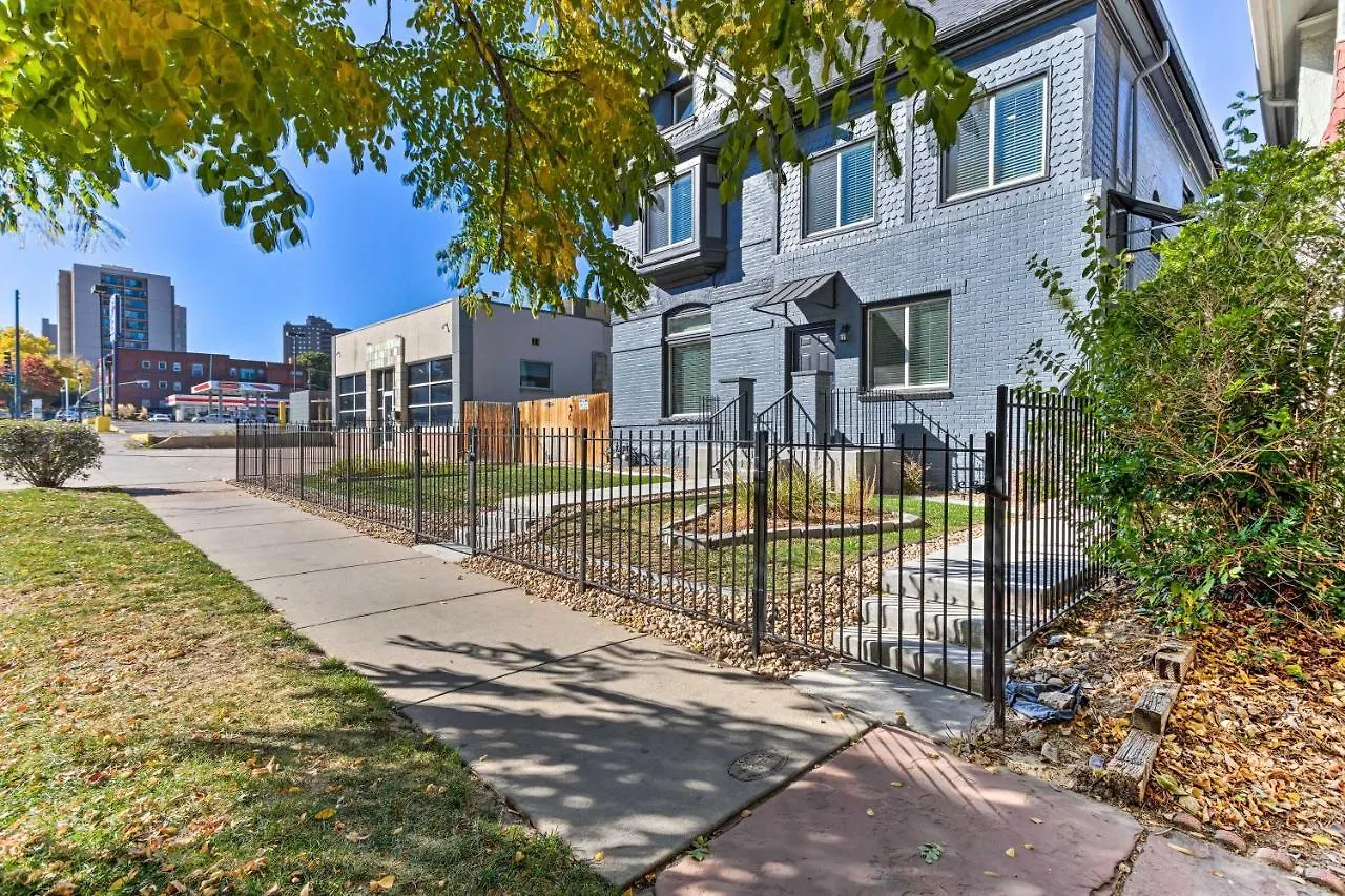 Denver Capitol Hill Townhome With Fenced Yard! contacts